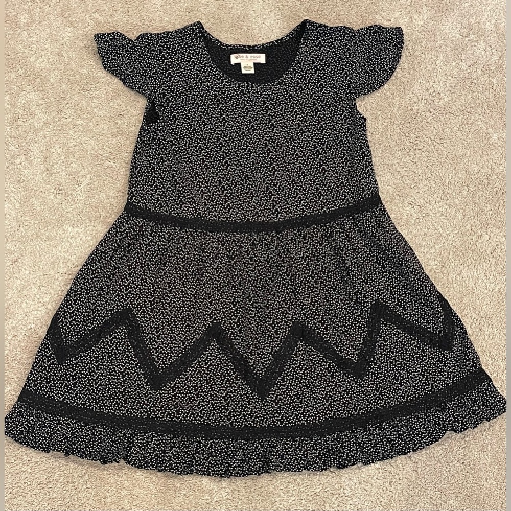 NORDSTROM NEW ZOE ROSE FLUTTER BLK WHITE DOT DRESS. CROCHET ACCENTS. GRLS LARGE.